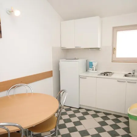 With A Parking Space - 6667 * Makarska