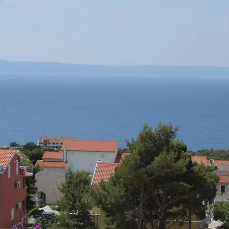 With A Parking Space - 6667 * Makarska