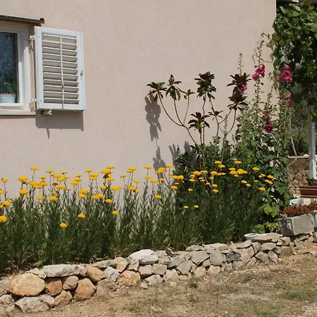 With A Parking Space - 6667 *