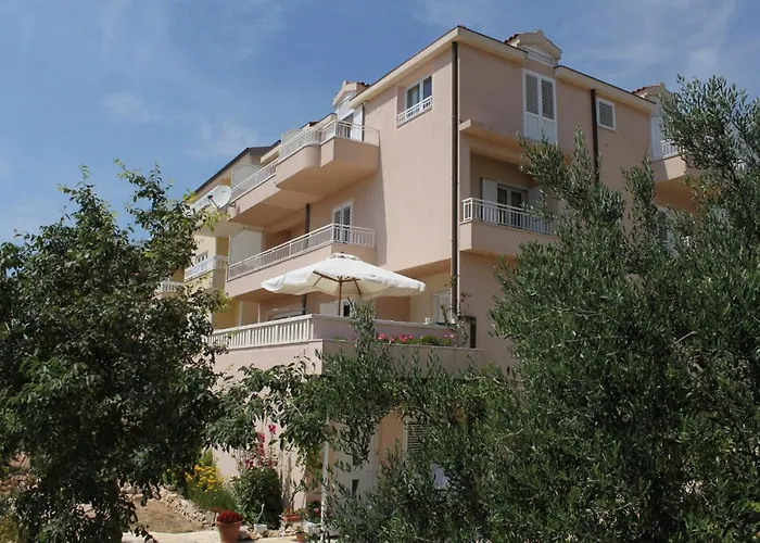 With A Parking Space - 6667 Daire Makarska