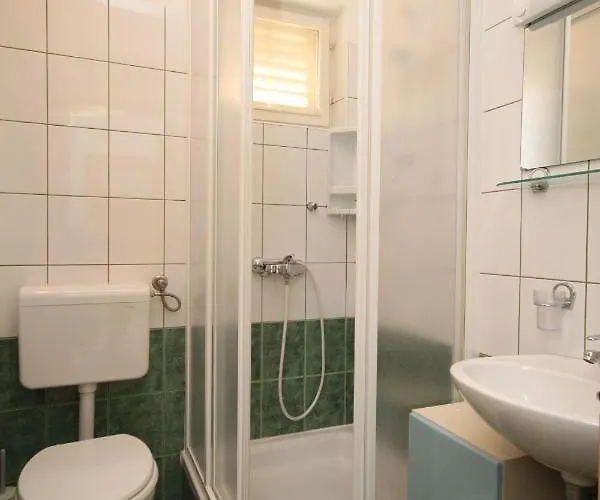 Daire With A Parking Space - 6667 Makarska