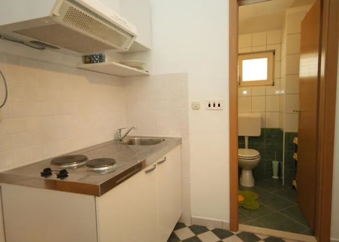 With A Parking Space - 6667 Апартаменти