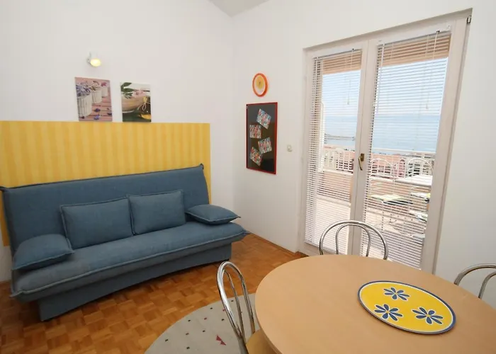 With A Parking Space - 6667 * Makarska