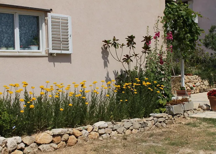 With A Parking Space - 6667 *