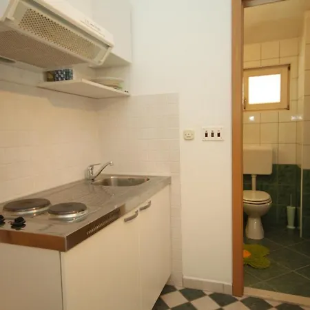 With A Parking Space - 6667 Appartement